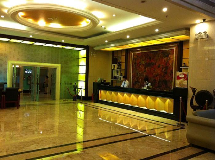 Starway Hotel Silver Zhuhai Exterior photo
